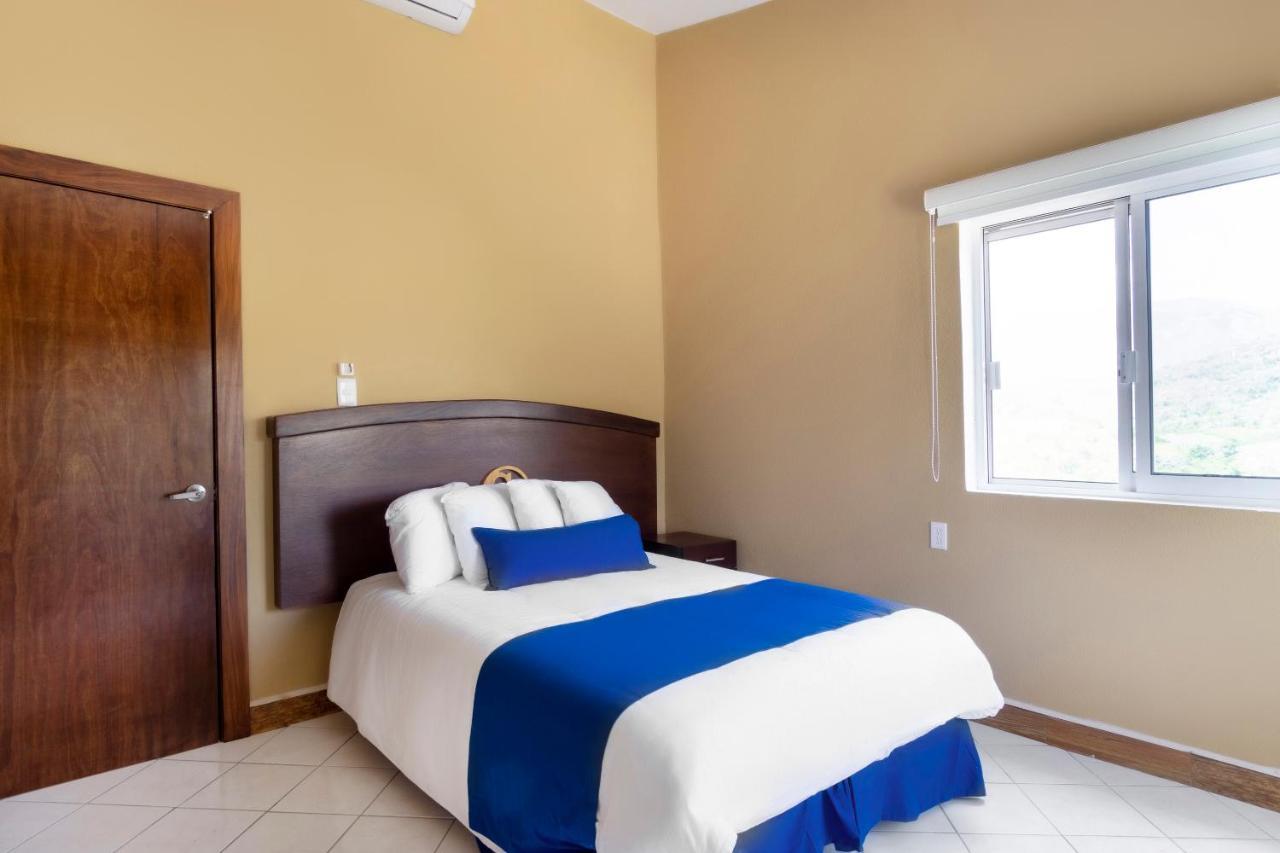 Grand View Suites Manzanillo Exterior photo